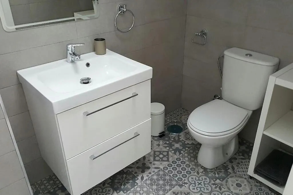 アパート New Loft Centro Arroyo De La Miel 1-2 Pax Wi-Fi 3 Planta -No Ascensor-アパートメント