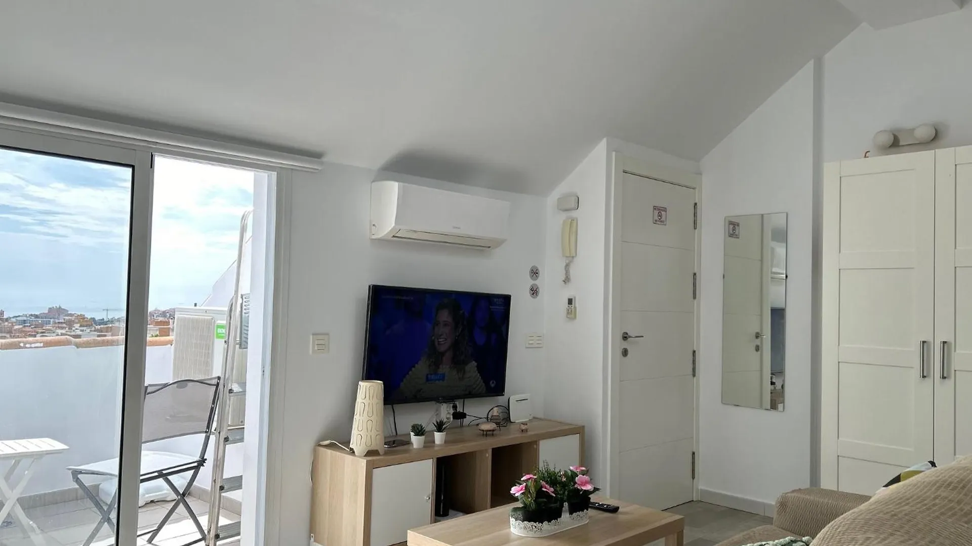 New Loft Centro Arroyo De La Miel 1-2 Pax Wi-Fi 3 Planta -No Ascensor- Apartment 0*,